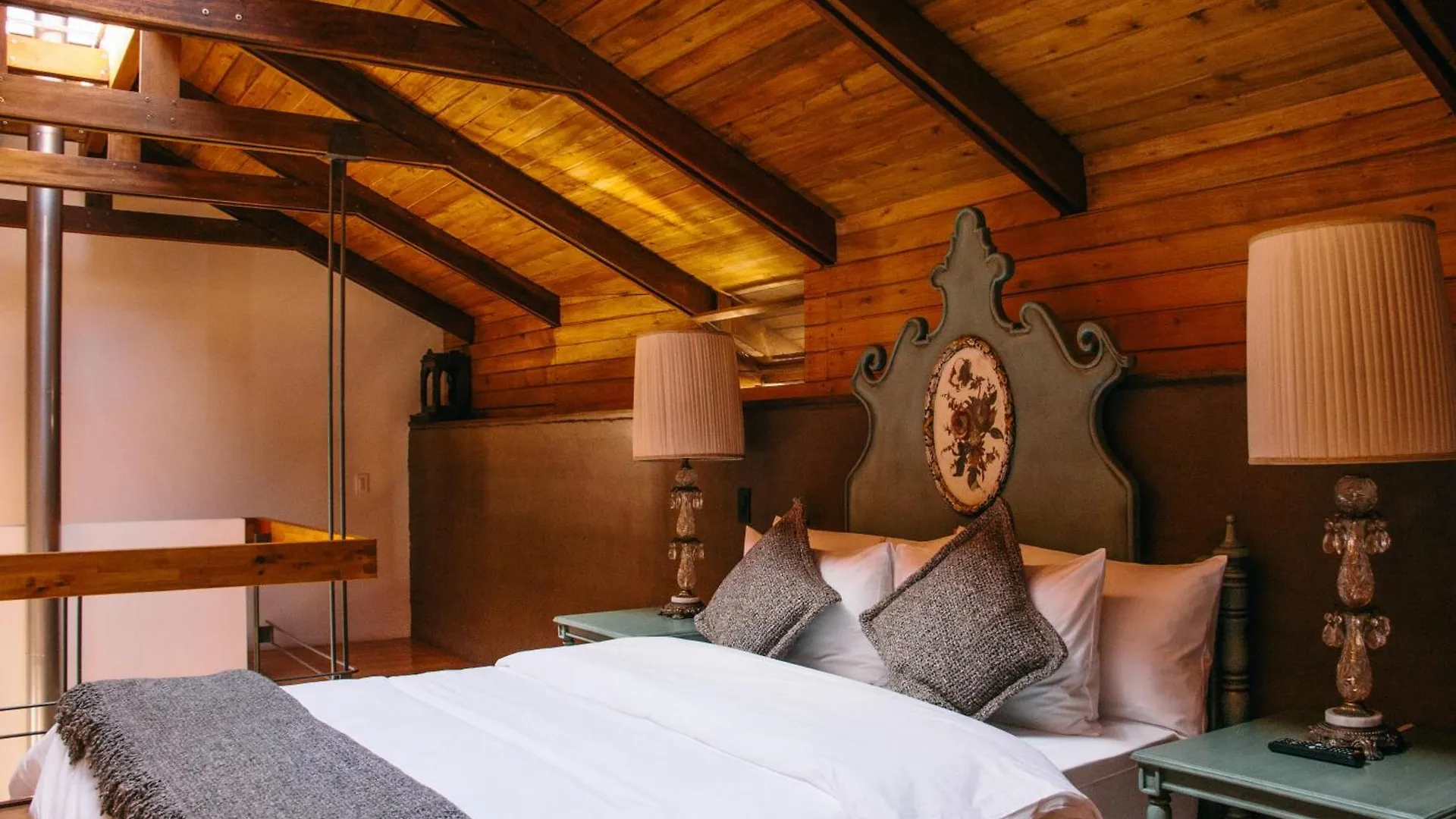 Casa Santa Clara - Colonial Design Lofts Apartment Quito