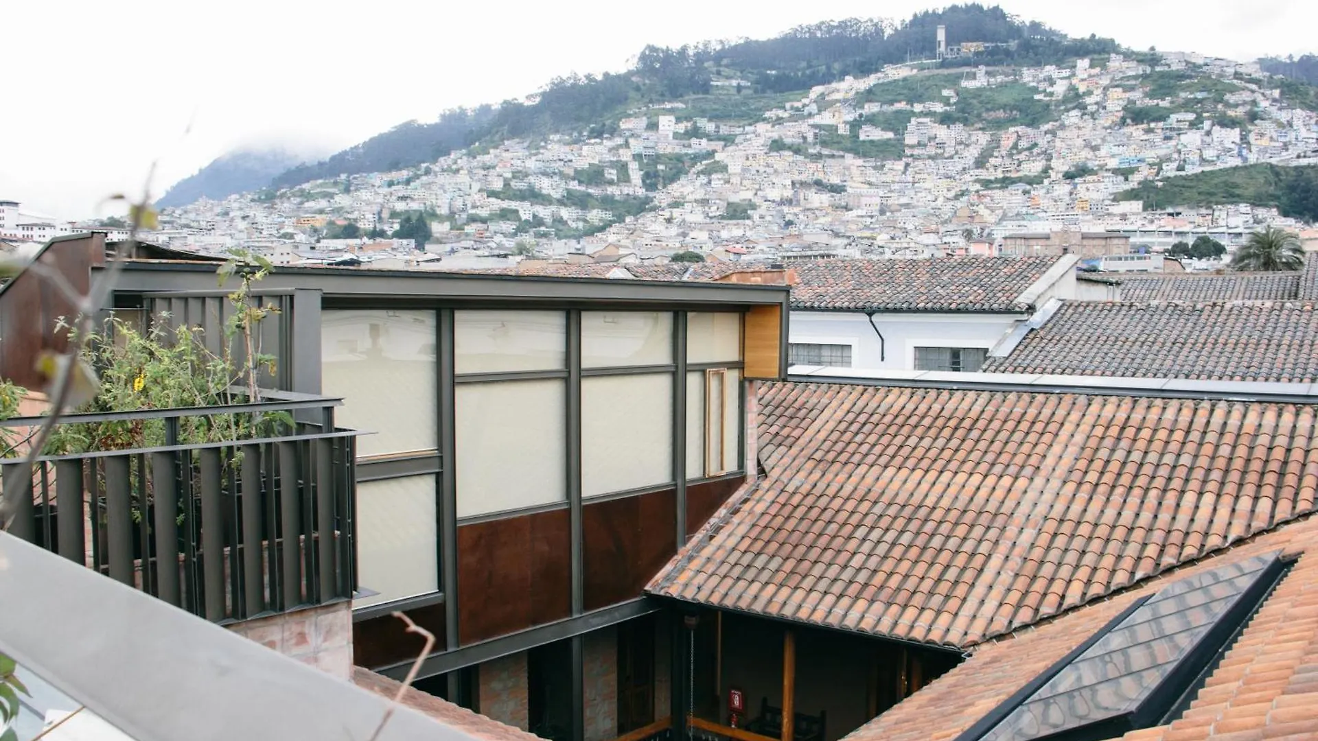 Casa Santa Clara - Colonial Design Lofts Apartment Quito