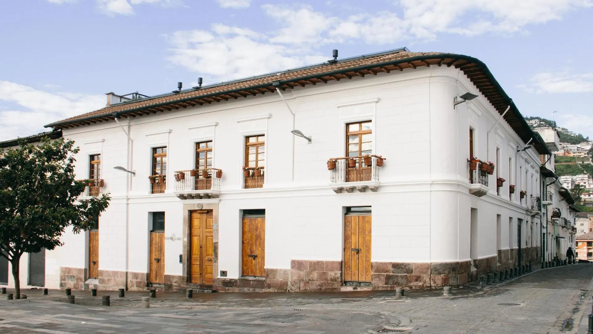 Casa Santa Clara - Colonial Design Lofts Apartment Quito